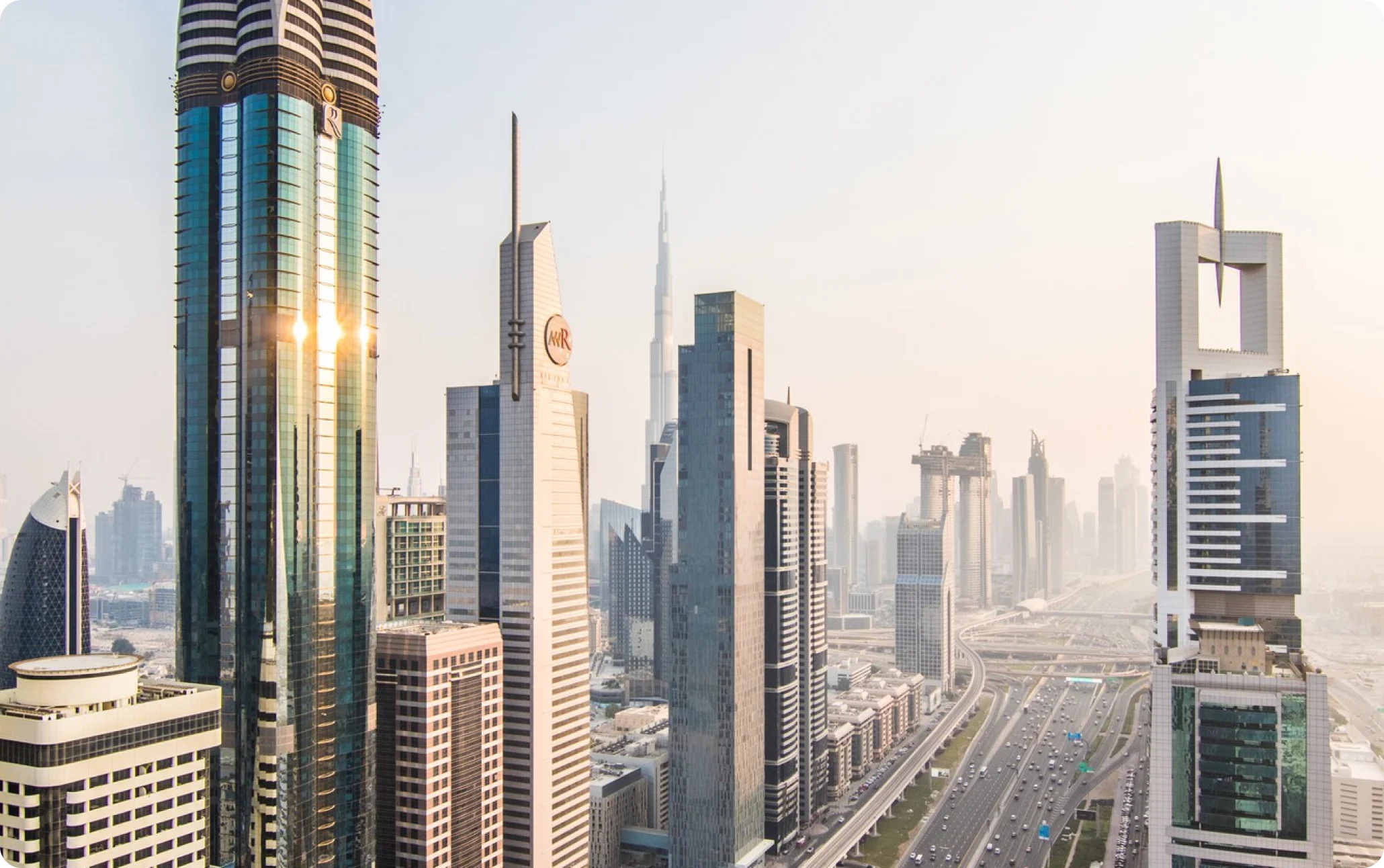 Discover the Glamour, Innovation, and Cultural Richness of Dubai