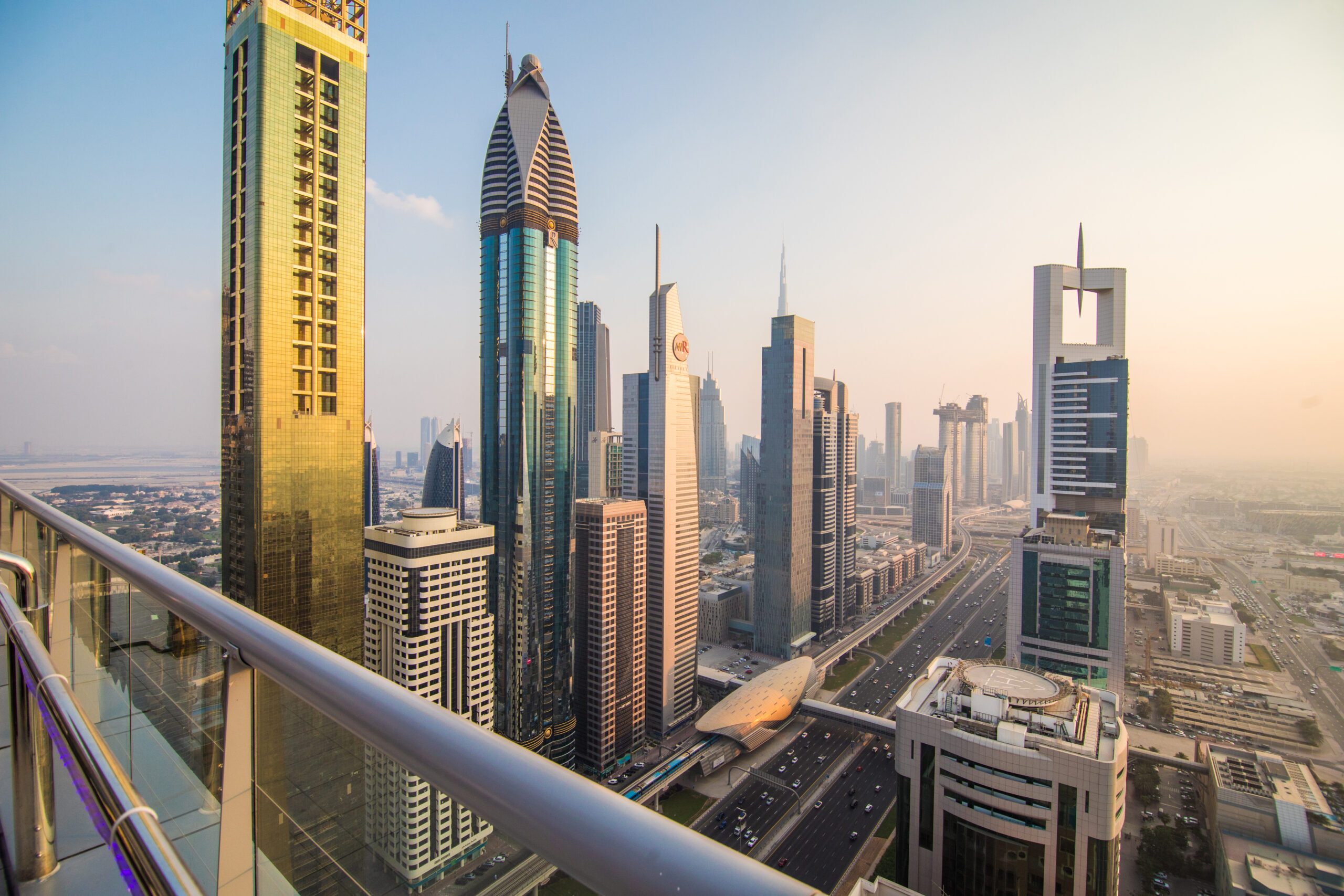 Discover the Glamour, Innovation, and Cultural Richness of Dubai