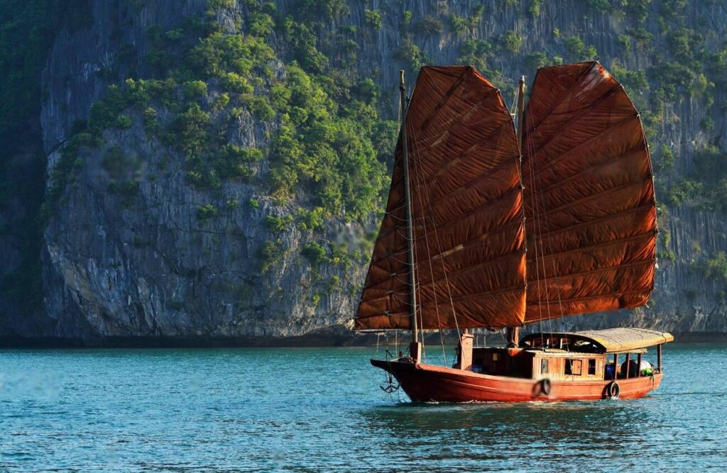 Ship in Ha Long bay