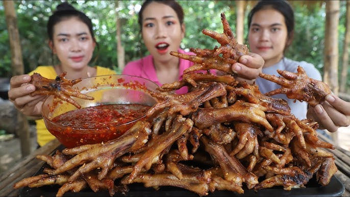 Chicken foot delicacy