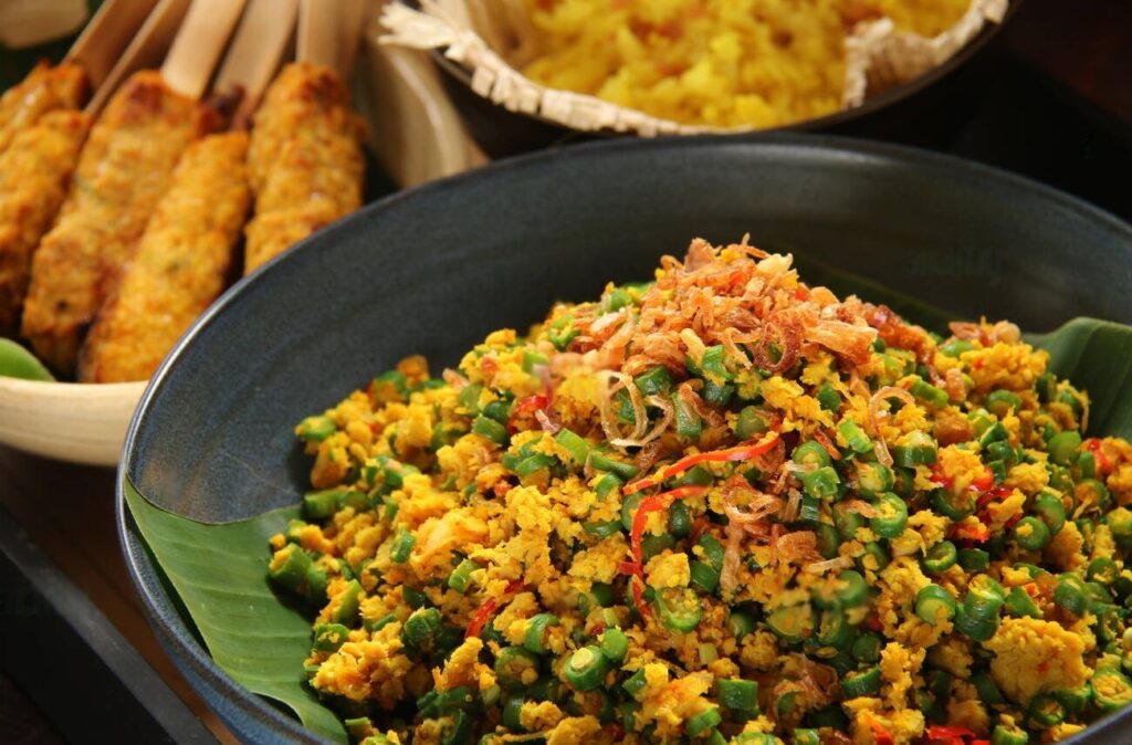 Lawar, Bali cuisine