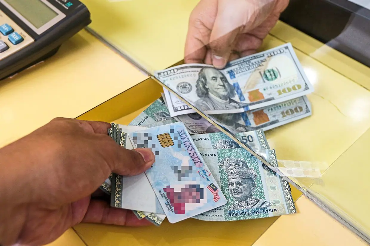 Currency and Payment Options in Malaysia